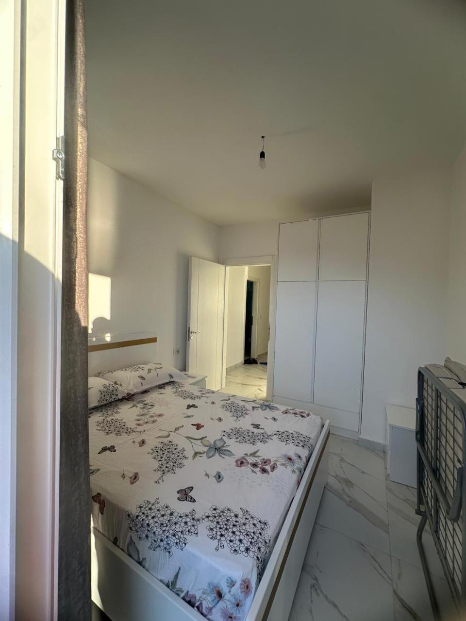 Deluxe Apartments With Balcony Shengjin Exterior photo