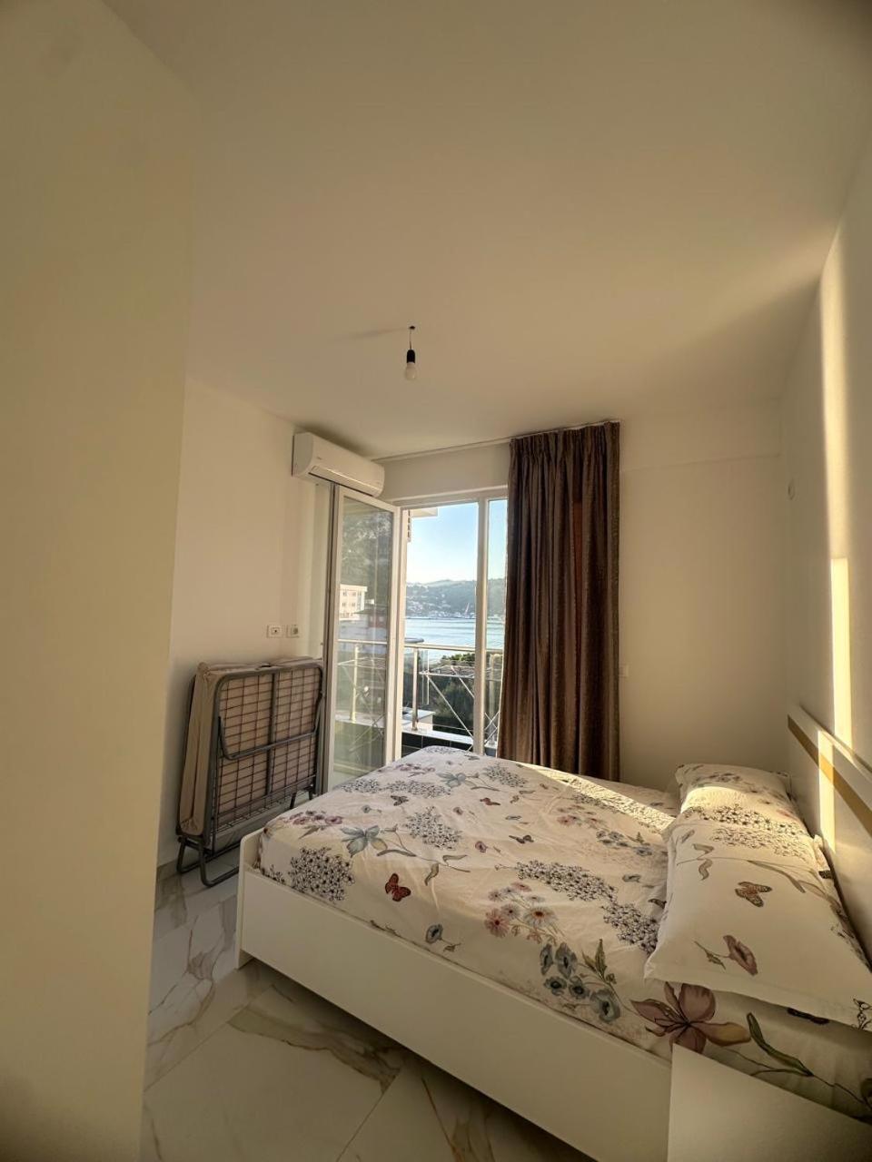 Deluxe Apartments With Balcony Shengjin Exterior photo